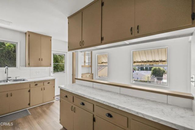 2914 Paraiso Way, La Crescenta, CA 91214