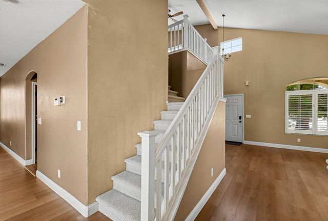 5515 Sage Dr, Rocklin, CA 95765