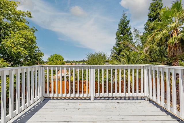 5515 Sage Dr, Rocklin, CA 95765