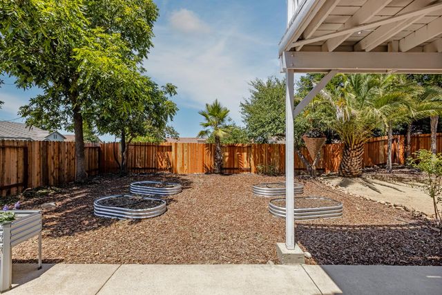 5515 Sage Dr, Rocklin, CA 95765