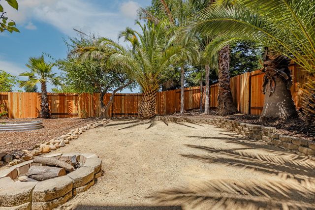 5515 Sage Dr, Rocklin, CA 95765