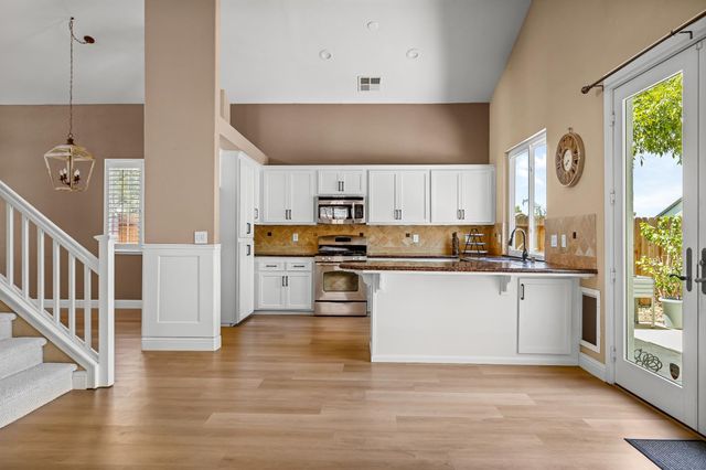5515 Sage Dr, Rocklin, CA 95765