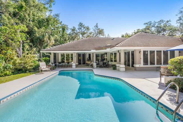 1331 Jonathans Trl Trail, Vero Beach, FL 32963