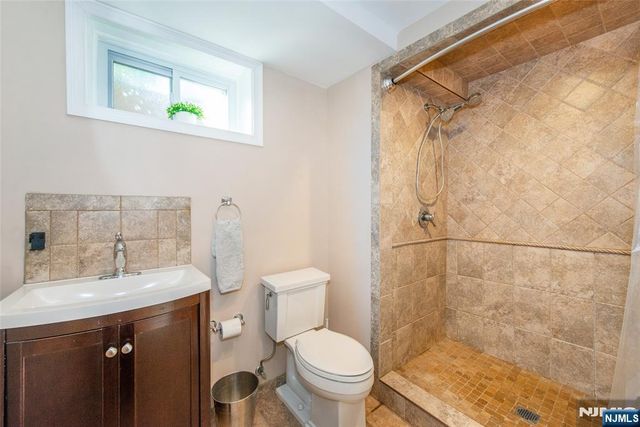 15 Saint Michaels Place, Clifton, NJ 07013