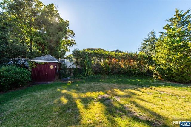 15 Saint Michaels Place, Clifton, NJ 07013