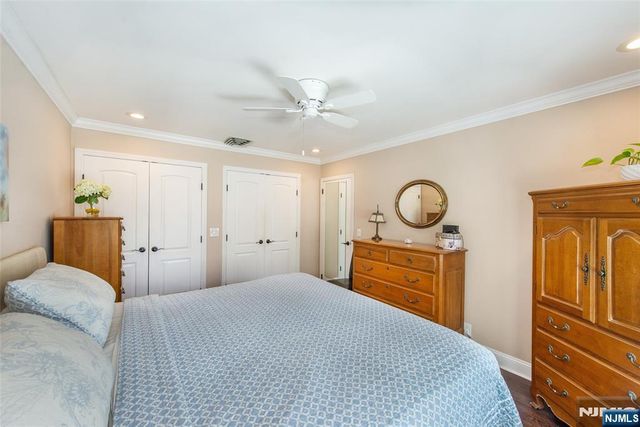 15 Saint Michaels Place, Clifton, NJ 07013