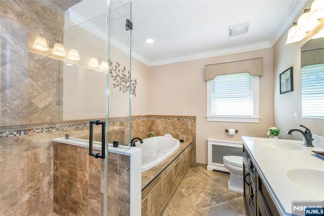 15 Saint Michaels Place, Clifton, NJ 07013