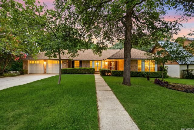 12902 QUEENS FOREST ST, San Antonio, TX 78230