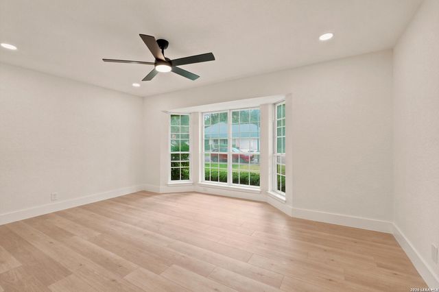 12902 QUEENS FOREST ST, San Antonio, TX 78230