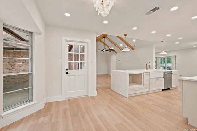 12902 QUEENS FOREST ST, San Antonio, TX 78230