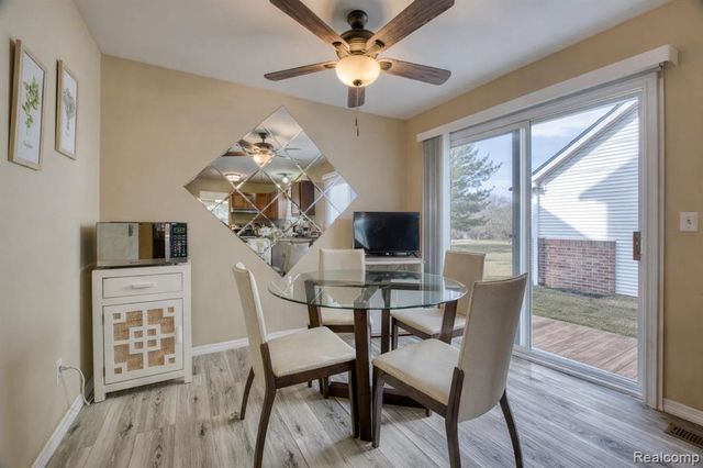 1223 Oaklawn Drive, Pontiac, MI 48341