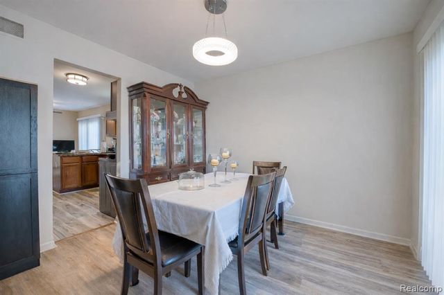 1223 Oaklawn Drive, Pontiac, MI 48341