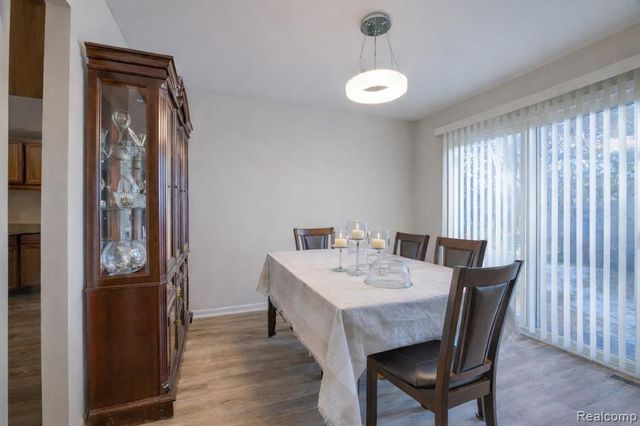 1223 Oaklawn Drive, Pontiac, MI 48341