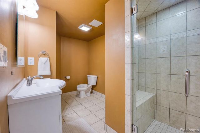 1223 Oaklawn Drive, Pontiac, MI 48341