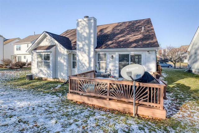 1223 Oaklawn Drive, Pontiac, MI 48341