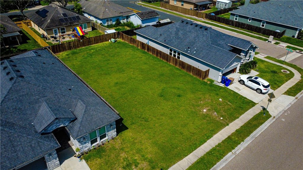 6610 Paddington Dr, Corpus Christi, TX 78414 — photo 3