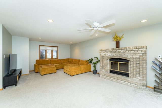 3620 Halling Place SW, Rochester, MN 55902