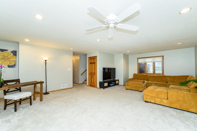 3620 Halling Place SW, Rochester, MN 55902