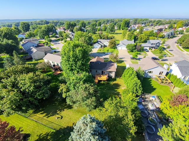 3620 Halling Place SW, Rochester, MN 55902