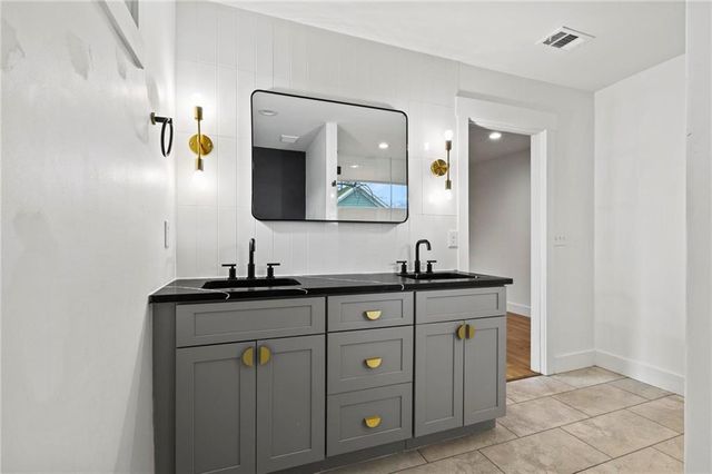 3200 Lowndes Street, East Point, GA 30344