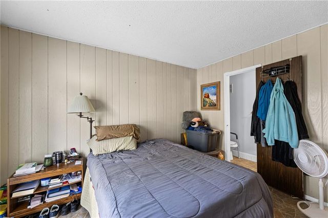 8462 Lane Drive, Raytown, MO 64138