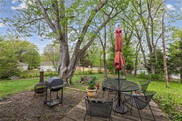 8462 Lane Drive, Raytown, MO 64138