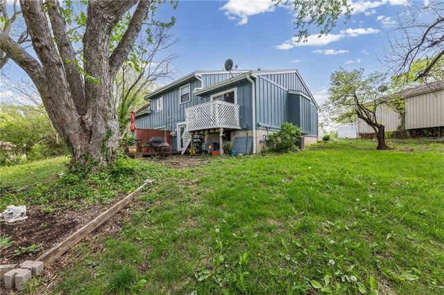 8462 Lane Drive, Raytown, MO 64138