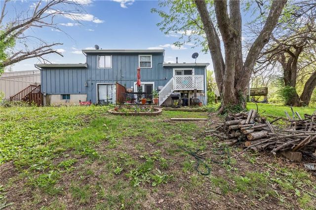 8462 Lane Drive, Raytown, MO 64138