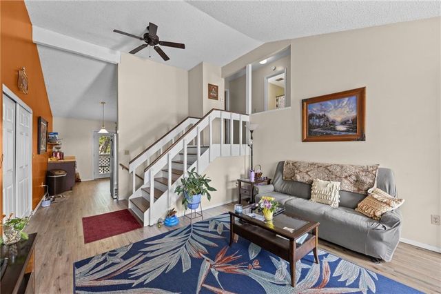 8462 Lane Drive, Raytown, MO 64138