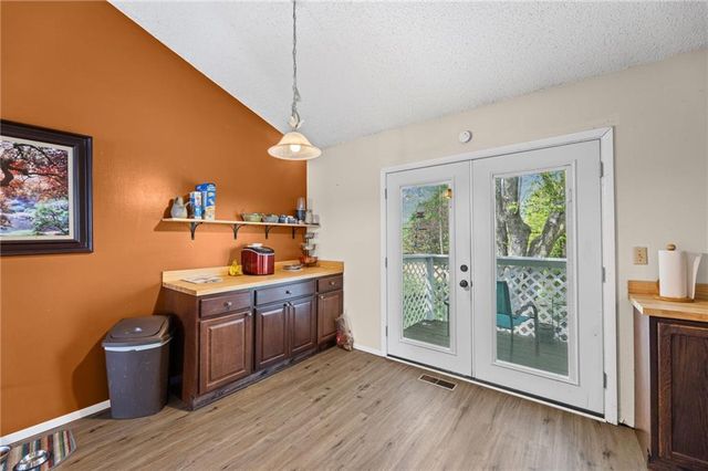 8462 Lane Drive, Raytown, MO 64138