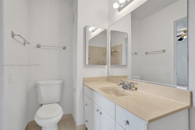 1156 NW 106th Ter 204, Pembroke Pines, FL 33026