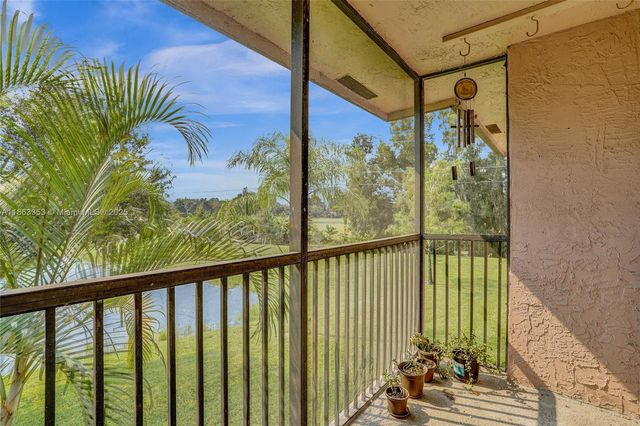 1156 NW 106th Ter 204, Pembroke Pines, FL 33026