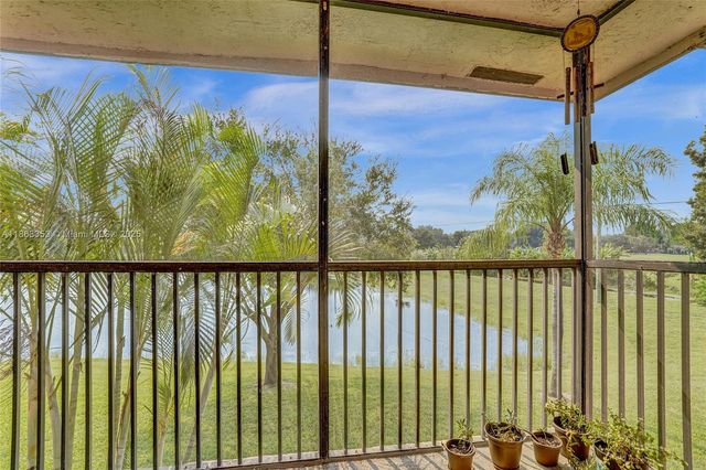 1156 NW 106th Ter 204, Pembroke Pines, FL 33026
