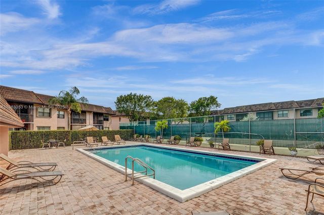 1156 NW 106th Ter 204, Pembroke Pines, FL 33026