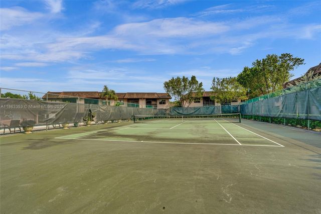 1156 NW 106th Ter 204, Pembroke Pines, FL 33026