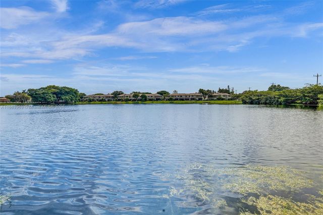 1156 NW 106th Ter 204, Pembroke Pines, FL 33026