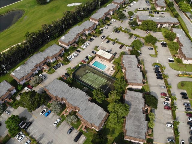 1156 NW 106th Ter 204, Pembroke Pines, FL 33026