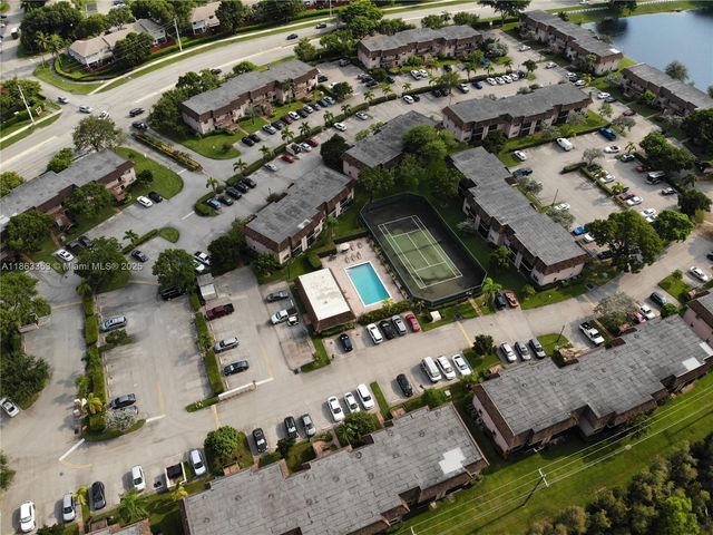 1156 NW 106th Ter 204, Pembroke Pines, FL 33026