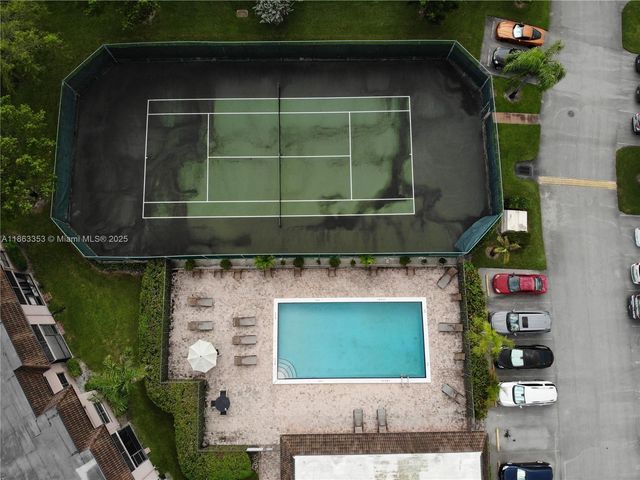 1156 NW 106th Ter 204, Pembroke Pines, FL 33026
