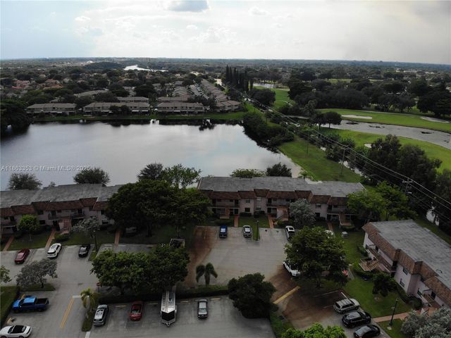 1156 NW 106th Ter 204, Pembroke Pines, FL 33026