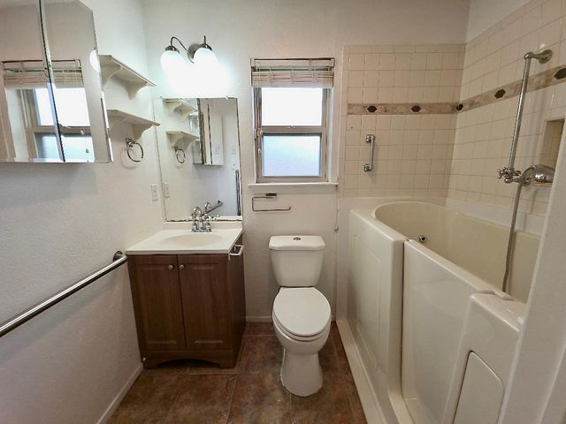 4901 Wing RD, Austin, TX 78749