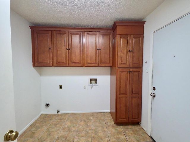 4901 Wing RD, Austin, TX 78749