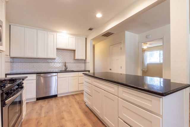 142 Penaranda Dr, Folsom, CA 95630
