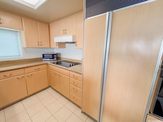 1341 Kapiolani Boulevard 16A, Honolulu, HI 96814