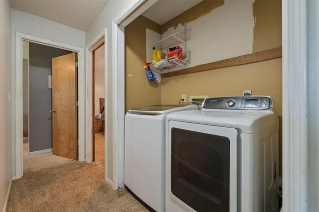 15629 Klamm Street, Basehor, KS 66007