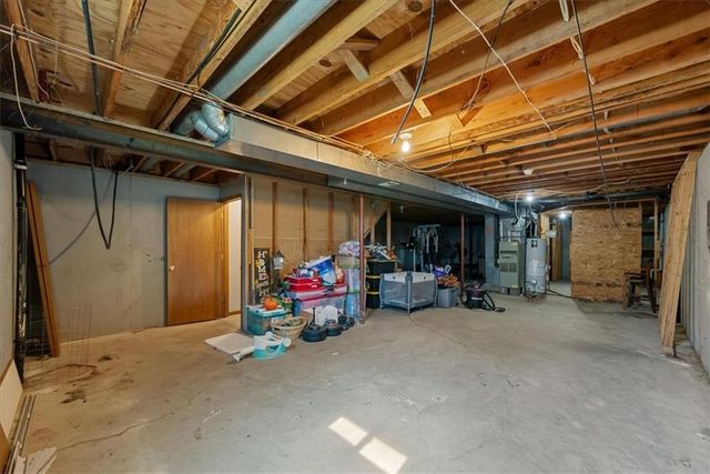 15629 Klamm Street, Basehor, KS 66007