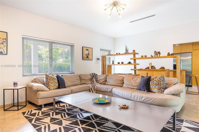 11403 NE 8th Avenue, Biscayne Park, FL 33161