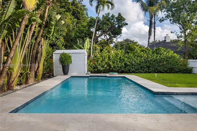 11403 NE 8th Avenue, Biscayne Park, FL 33161