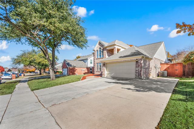 2716 Silver Maple Court, Flower Mound, TX 75028