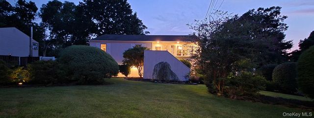 615 Sleepy Hollow Drive, Shirley, NY 11967
